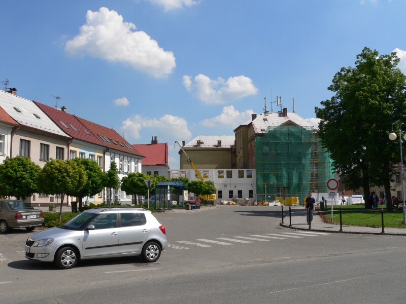 Doln� Bousov