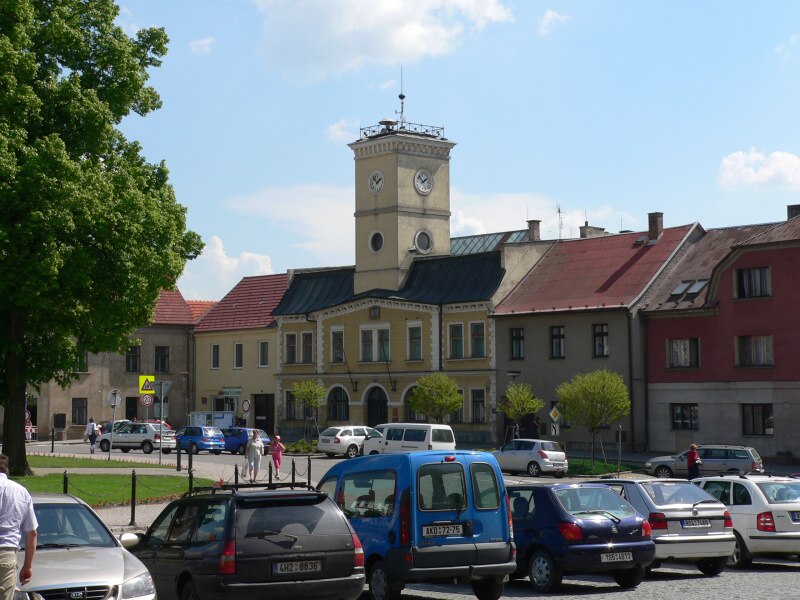 Doln� Bousov