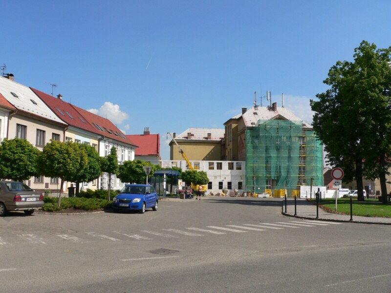 Doln� Bousov