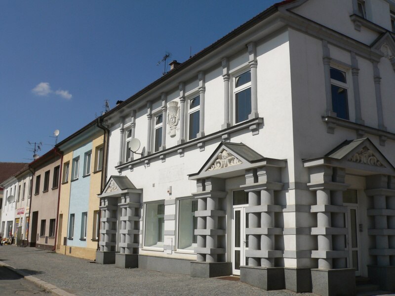 Doln� Bousov
