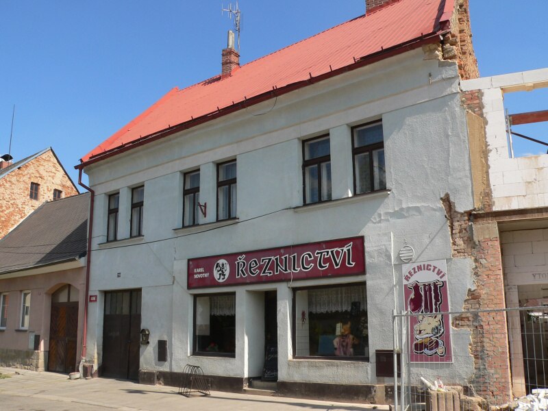 Doln� Bousov