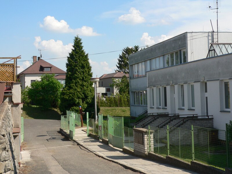 Doln� Bousov
