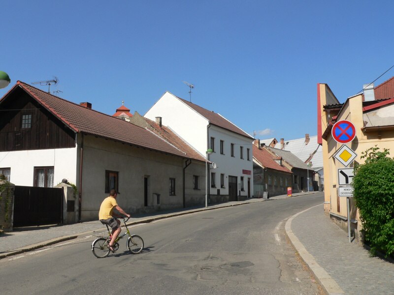 Doln� Bousov